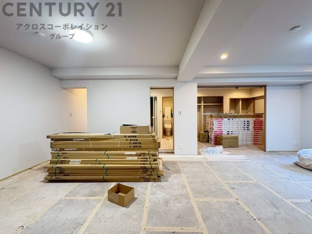 現在室内フルリノベーション中！事前見学予約受付中です。ご予約は弊社ホームぺージからが便利♪