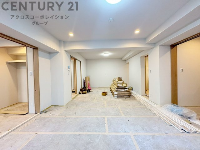 現在室内フルリノベーション中！事前見学予約受付中です。ご予約は弊社ホームぺージからが便利♪