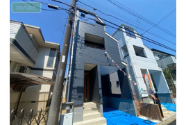 小学校10分　中学校12分　スーパー8分　コンビニ6分　西瑞江　1号棟の外観