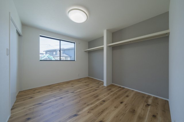 【かすみケ丘東の洋室】