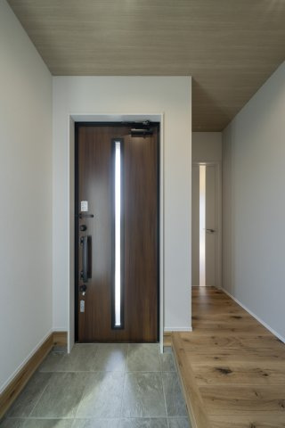 【かすみケ丘東の玄関】