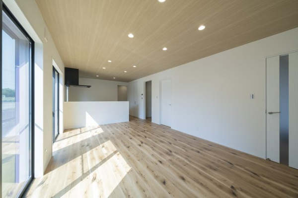 【かすみケ丘東のリビングダイニング】