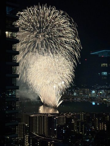 ご自宅から大迫力の花火を鑑賞！タワーマンション高層階ならではの贅沢な時間です。