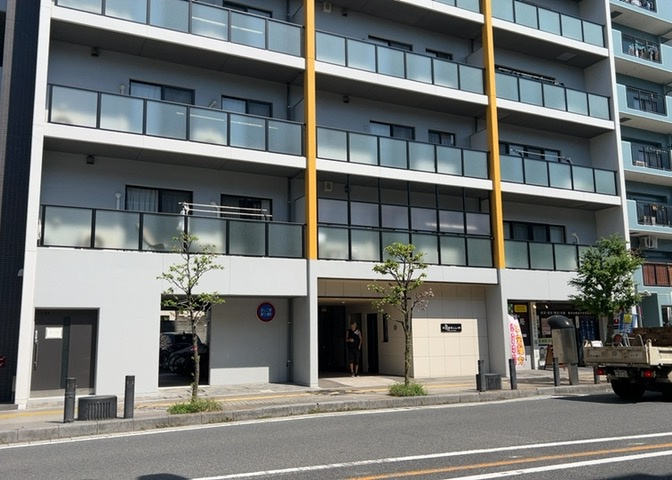 ＳＲＣ造は強度や耐震性の面でもRC造と比べて優れています。そのため、10階建以上の高層または超高層マンションなどの建築にも多く採用されています。柱や梁などのサイズが小さくても高い耐震性を確保できます。