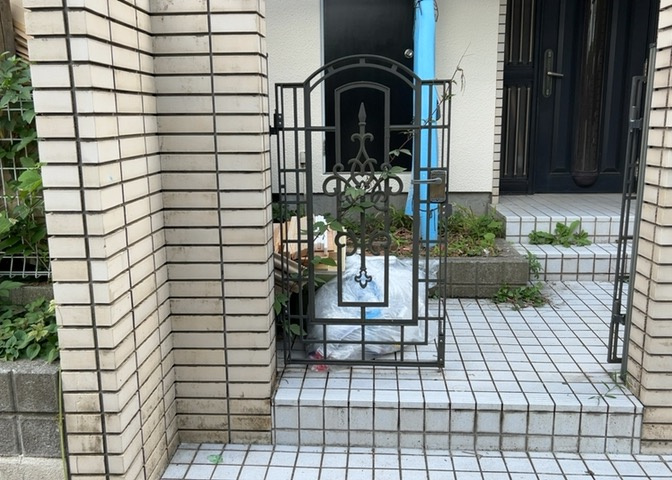 隣家の土地はどうなっているのか、生活利便施設が近くにあるのか、学校まで近いかなど、お客様のライフスタイルにあわせたイメージが重要です。また、近くにあると困る施設が近くにないかも確認するといいでしょう。