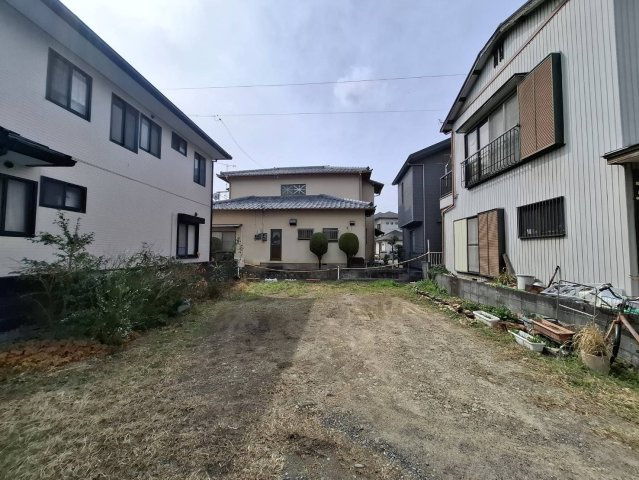 ▼駐車4台可！普段の通勤、買い物はもちろん、来客時や、お子様が成長されてからも活躍してくれそうです！
