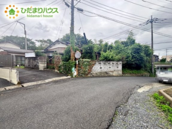 車通りも少ないので運転が苦手な方でも安心して駐車できます