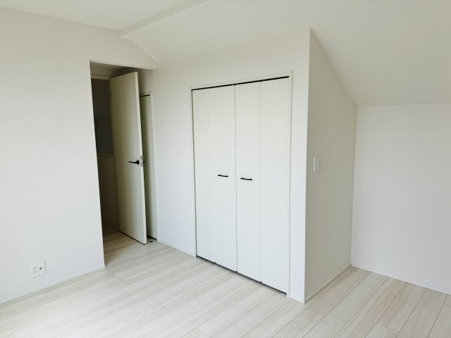 ～収納力の高いクローゼット完備～