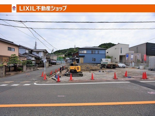 建物面積34.56坪、敷地面積42.49坪、※完成前でも同様の設備・間取りをご案内できます