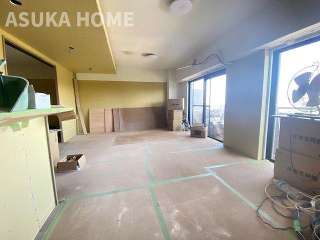 広いLDKは家具の配置の悩みもなく開放的な空間になっているので、是非ご見学ください。