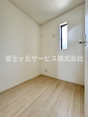 在宅ワークも快適なテレワークルームです