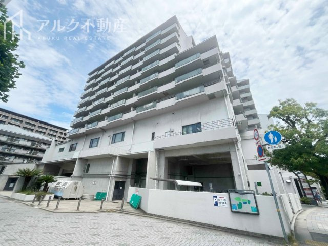 SRC造地上9階地下1階建