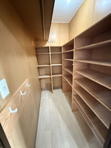 納戸がありお荷物が多くても安心です。