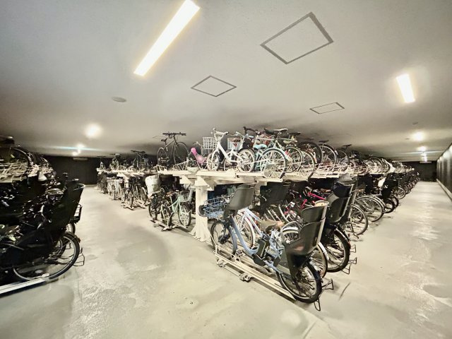 【自転車置き場】最新の空き状況や費用などの詳細は担当スタッフまでお問い合わせください。
