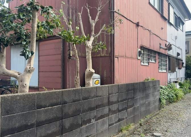 省エネ給湯器とは従来型の給湯器より熱効率が高く、少ない燃料でたくさんのお湯を沸かすことが出来る高効率な給湯器のことを指します。また、省エネ給湯器には種類があり、利便性や効果なども様々です。