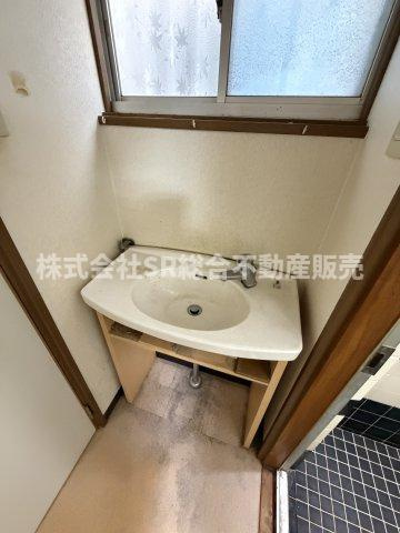 忙しい朝には欠かせない洗面所です
