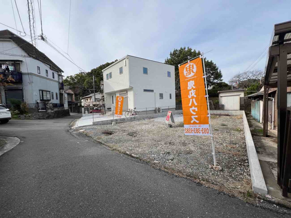 【藤田一丁目の前面道路含む現地写真】