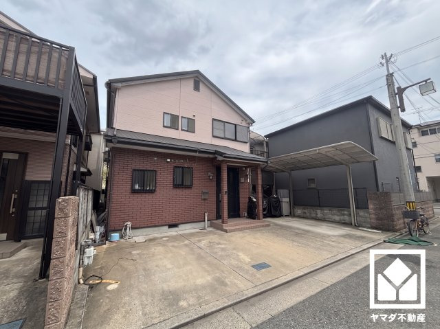 帰るたびに気分が上がる♪上質さとやさしさを兼ね備えたスタイリッシュな住まいです（※本画像は空室時の写真に、家具・小物等をCG合成したイメージです。実際の仕様とは異なる場合がございます。）