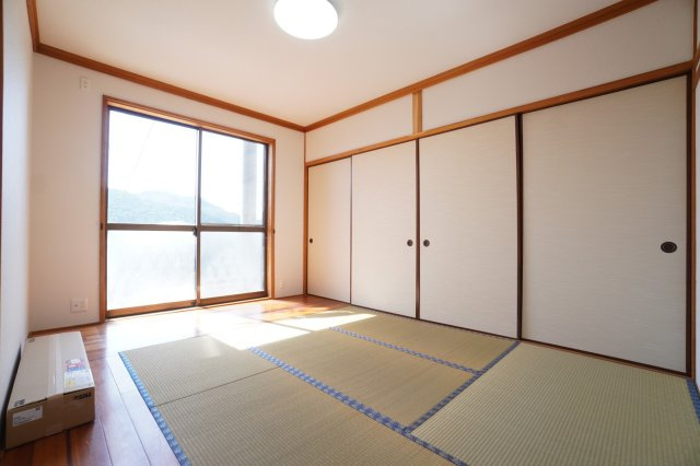 1階4.5帖和室。畳の表替えを行いました。