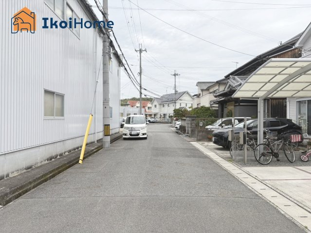 ●年中無休：当日予約可●前面道路幅員約5ｍ、交通量少なめでお車の入出庫も楽々安心です。