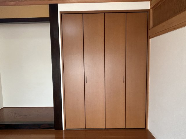 1階洋室8帖の写真です。