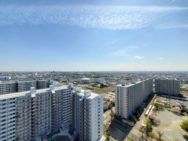 落ち着いた時間を過ごせるバルコニーです