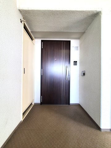 シンプルで使いやすい玄関です