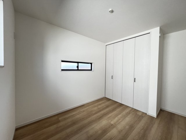 5.23帖洋室　子供部屋にぴったりですね