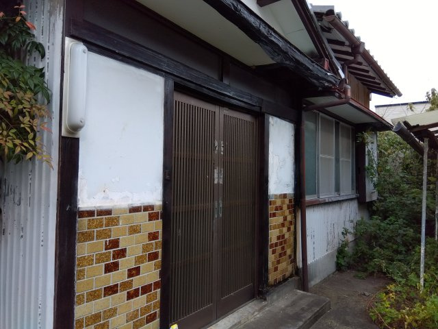 閑静な住宅地に位置しています。車通りが少なく騒音も気にならない穏やかな環境です。