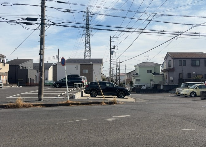 景色重視でお家選ぶをするとスーパーが遠い！学校が遠い！など生活をするうえで利便性で困ることもあります。まず一度現地を見学する際に、周辺の施設などがあるかを確認し、暮らし始めた後のことを想像しましょう。