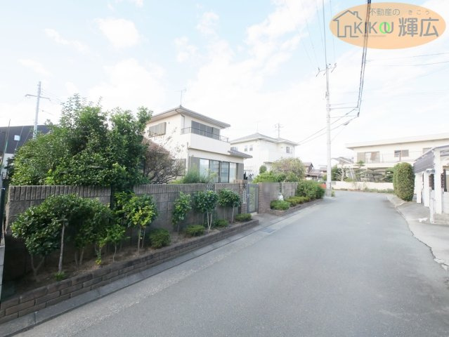 周辺環境は閑静な街並みとなっております。