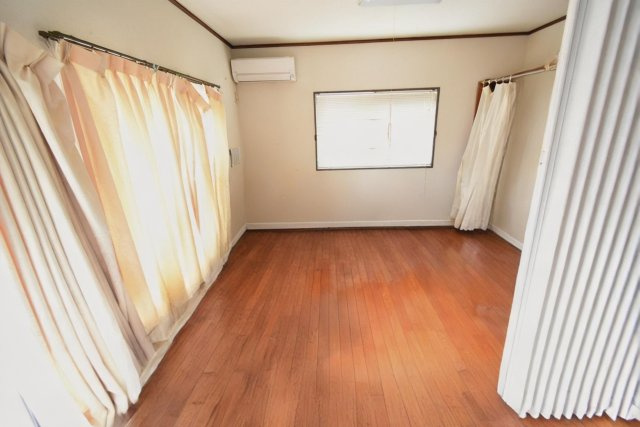 洋室6帖（※家具等はAIで消しています。）
