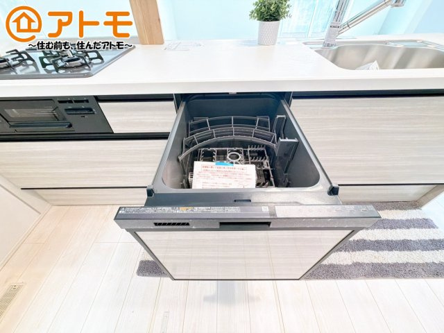 家事負担が軽減される便利な食洗器付♪