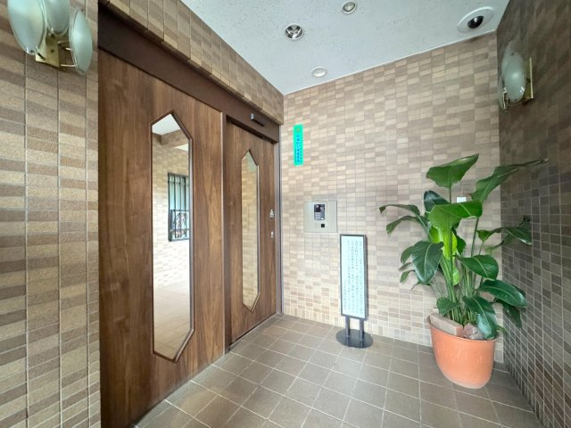 エントランスホール