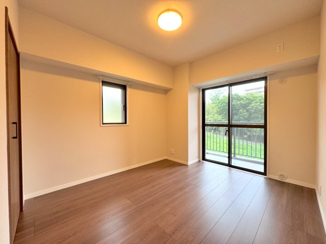 洋室6.1帖　間取り図左上の部屋