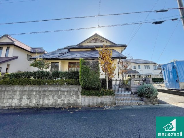 周辺は落ち着いた街並みの住宅地！子育てがしやすい住環境です！気になることがありましたら、お気軽にお問い合わせください！　