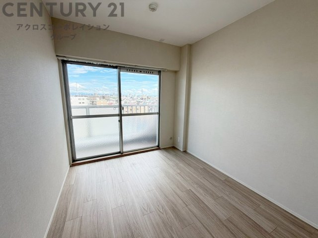 創造性や成長を促す遊びの空間を提供。学習や趣味に集中できる環境を整えます。個別のプライベートスペースは自己表現と自立心を育み、心地よい睡眠環境を整えリラックスできる場所を提供。