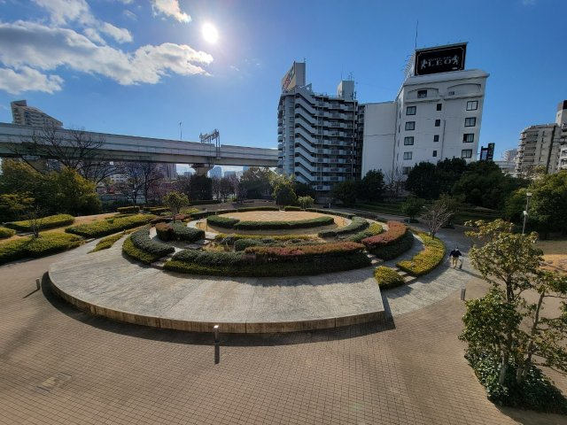 【ガーデンパーク】円形のガーデンヒルを中心とした、4、900平米以上もの広さを誇る都市の庭！