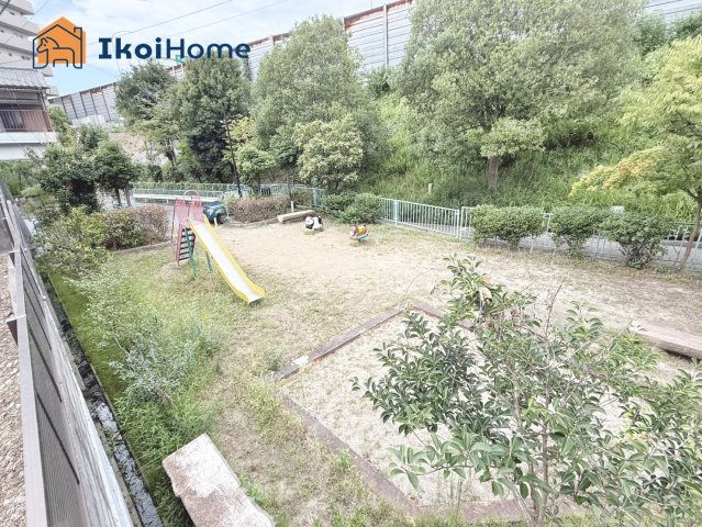 ●資料・カタログのご請求無料●　朝霧小学校までは徒歩7分、松が丘中学校までは徒歩7分。