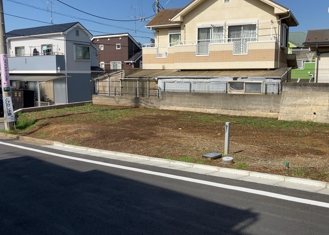 物件の詳細については、現地を見てわかること以外に、役所や法務局などで調べないとわからないことがあります。そのため、現地に行く場合は、もしこの物件を買ったらどのような生活ができるかをイメージしましょう。