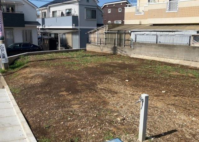 家を建てる前提で土地を探している場合、地盤の丈夫さは譲れない条件の一つです。地盤が脆弱だと追加工事が必要となります。また、過去に地盤沈下や液状化現象を起こした土地は、できるだけ避けた方がいいでしょう。