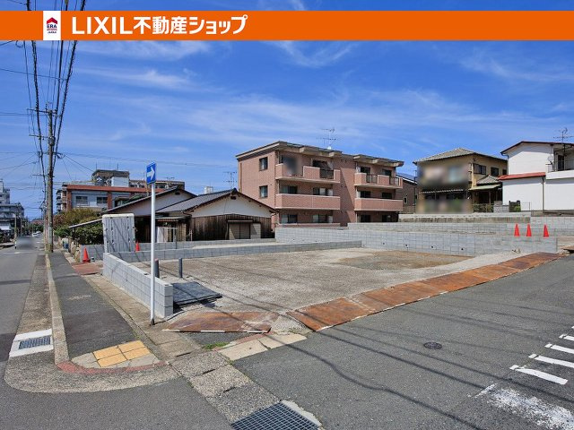 角地　南西側公道　接道8.5ｍ　幅員7.9ｍ、南東側公道　接道11.2ｍ　幅員6.1ｍ