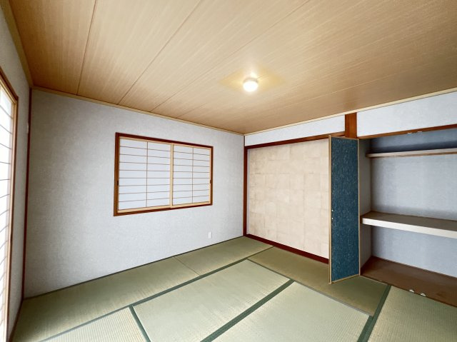 柔らかい畳が心地よい和室