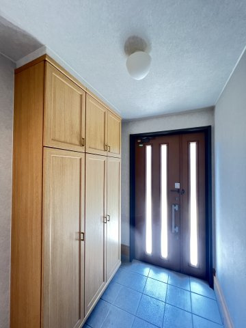 玄関すっきり！大容量の収納付き