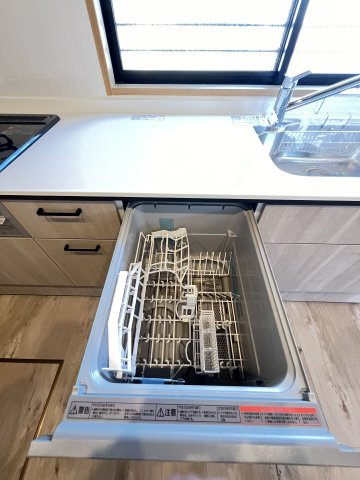 食洗機付きで家事がはかどるキッチン