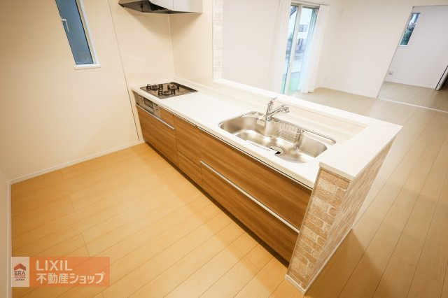 【その他設備】現地完成写真。使いやすい広めのシンク♪
