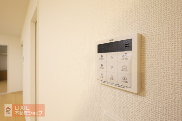 【温水設備】現地完成写真。給湯スイッチ付きで温度調整もラクラクです。
