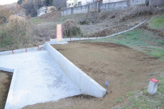 隣家の土地はどうなっているのか、生活利便施設が近くにあるのか、学校まで近いかなど、お客様のライフスタイルにあわせたイメージが重要です。また、近くにあると困る施設が近くにないかも確認するといいでしょう。