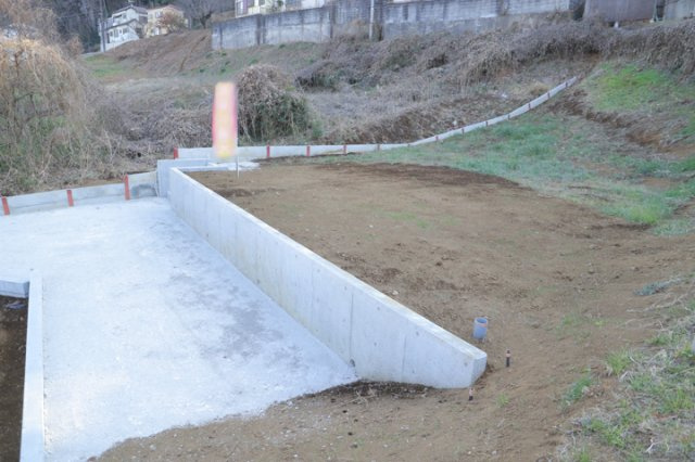 家を建てる前提で土地を探している場合、地盤の丈夫さは譲れない条件の一つです。地盤が脆弱だと追加工事が必要となります。また、過去に地盤沈下や液状化現象を起こした土地は、できるだけ避けた方がいいでしょう。