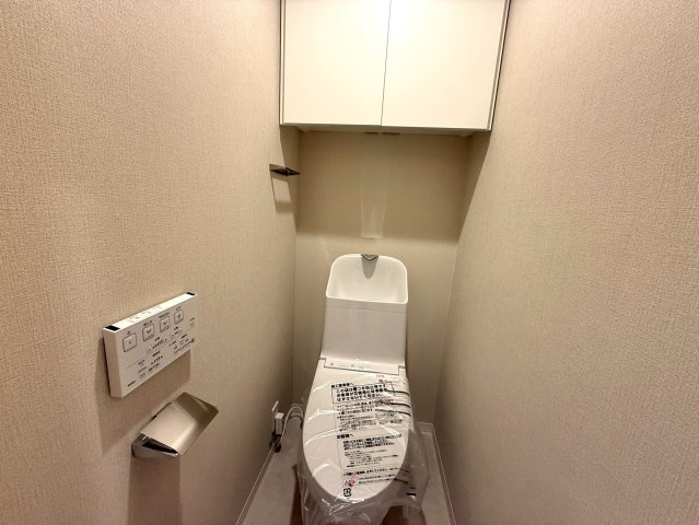 清潔感とうれしい機能性を兼ね備えた、使いやすいシャワートイレ